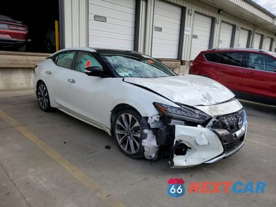 Czwarte zdjęcie samochodu z boku: 2023 NISSAN MAXIMA PLATINUM VIN:1N4AA6FV5PC503531 - miniatura