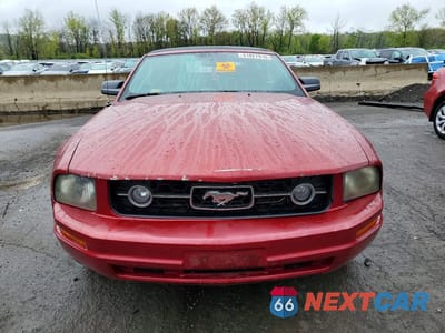 Piąte zdjęcie samochodu w środku: 2006 FORD MUSTANG VIN:1ZVHT84NX65144341 - miniatura
