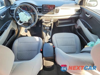 Zdjęcie 8 z 12 samochodu: 2023 KIA RIO S VIN:3KPA24ADXPE526046 - miniatura