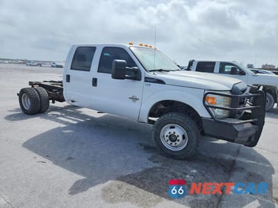 Czwarte zdjęcie samochodu z boku: 2015 FORD F350 SUPER DUTY VIN:1FD8W3HT3FEC37171 - miniatura