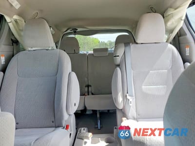 Zdjęcie 10 z 12 samochodu: 2015 TOYOTA SIENNA LE 8-PASSENGER VIN:5TDKK3DC3FS630836 - miniatura