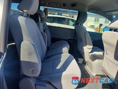 Zdjęcie 11 z 13 samochodu: 2020 TOYOTA SIENNA LE 8-PASSENGER VIN:5TDKZ3DCXLS062561 - miniatura