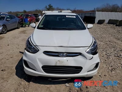 Piąte zdjęcie samochodu w środku: 2016 HYUNDAI ACCENT SE VIN:KMHCT4AE1GU162742 - miniatura