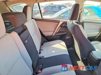 Zdjęcie 11 z 12 samochodu: 2018 TOYOTA RAV4 HYBRID XLE VIN:JTMRJREVXJD236419 - miniatura