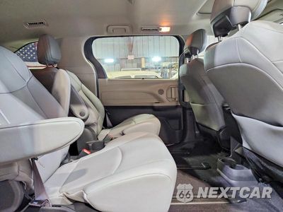 Zdjęcie 11 z 13 samochodu: 2022 TOYOTA SIENNA XLE VIN:5TDJRKEC1NS123285 - miniatura
