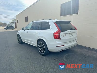 Trzecie zdjęcie samochodu z tyłu: 2018 VOLVO XC90 T6 VIN:YV4A22PK2J1333441 - miniatura