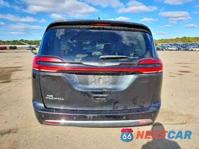 Zdjęcie 6 z 13 samochodu: 2021 CHRYSLER PACIFICA TOURING L VIN:2C4RC1BG8MR515158 - miniatura