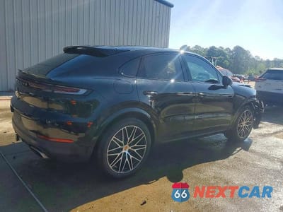 Trzecie zdjęcie samochodu z tyłu: 2024 PORSCHE CAYENNE COUPE VIN:WP1BA2AY7RDA55877 - miniatura