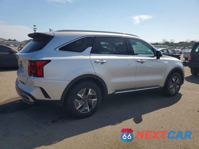 Trzecie zdjęcie samochodu z tyłu: 2022 KIA SORENTO S VIN:KNDRGDLG4N5121031 - miniatura