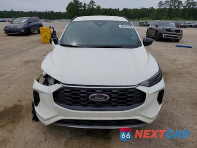 Piąte zdjęcie samochodu w środku: 2023 FORD ESCAPE ST LINE VIN:1FMCU0MN2PUA52249 - miniatura