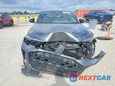 Piąte zdjęcie samochodu w środku: 2025 AUDI SQ5 SPORTBACK PREMIUM PLUS VIN:WA1B5AGU8S2099824 - miniatura