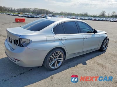 Trzecie zdjęcie samochodu z tyłu: 2017 BMW 330E VIN:WBA8E1C50HK480166 - miniatura