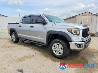 Czwarte zdjęcie samochodu z boku: 2015 TOYOTA TUNDRA CREWMAX SR5 VIN:5TFEY5F10FX183119 - miniatura