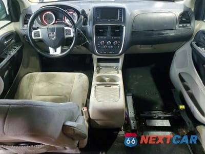 Zdjęcie 8 z 13 samochodu: 2016 DODGE GRAND CARAVAN SXT VIN:2C4RDGCG9GR147060 - miniatura