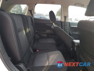 Zdjęcie 11 z 13 samochodu: 2018 MITSUBISHI OUTLANDER SE VIN:JA4AD3A30JZ009517 - miniatura