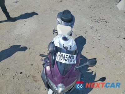 Piąte zdjęcie samochodu w środku: 2008 SUZUKI GSX-R600 VIN:JS1GN7EA682110748 - miniatura