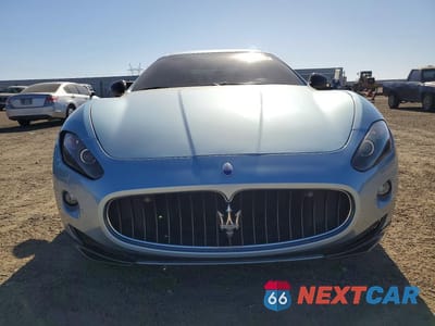 Piąte zdjęcie samochodu w środku: 2011 MASERATI GRANTURISMO S VIN:ZAM45KLA0B0056330 - miniatura
