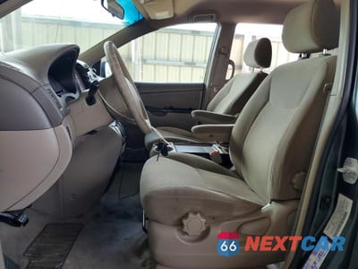 Zdjęcie 7 z 13 samochodu: 2004 TOYOTA SIENNA LE 7 PASSENGER VIN:5TDZA23C24S061102 - miniatura