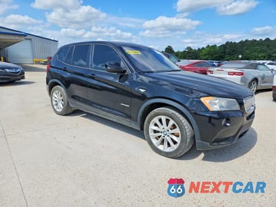 Czwarte zdjęcie samochodu z boku: 2014 BMW X3 XDRIVE28I VIN:5UXWX9C57E0D15209 - miniatura