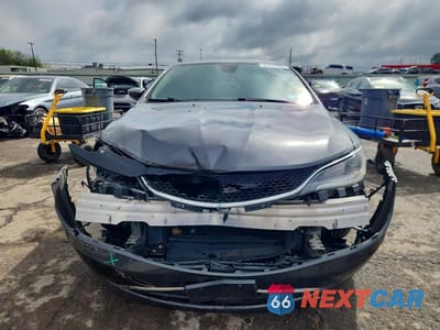 Piąte zdjęcie samochodu w środku: 2016 CHRYSLER 200 LIMITED VIN:1C3CCCAB0GN170091 - miniatura