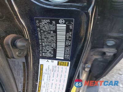 Zdjęcie 12 z 12 samochodu: 2017 TOYOTA PRIUS TWO VIN:JTDKBRFUXH3546705 - miniatura