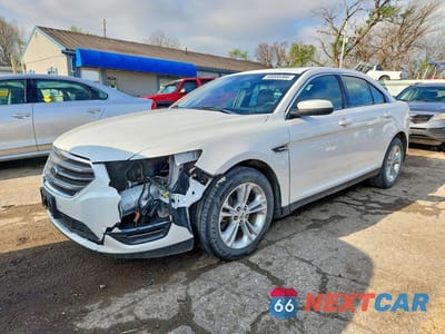 2013 FORD TAURUS SEL 1FAHP2E83DG107605 - główne zdjęcie licytacji z USA - miniatura