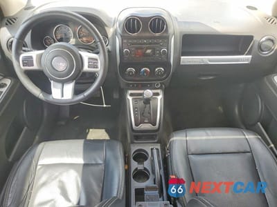 Zdjęcie 8 z 12 samochodu: 2016 JEEP COMPASS LATITUDE VIN:1C4NJCEA3GD676385 - miniatura