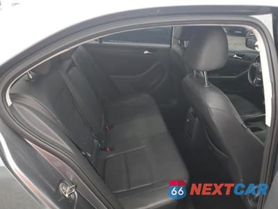 Zdjęcie 10 z 12 samochodu: 2011 VOLKSWAGEN JETTA SE VIN:3VWDX7AJXBM109382 - miniatura