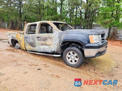 Czwarte zdjęcie samochodu z boku: 2013 GMC SIERRA K1500 SLE VIN:3GTP2VE76DG250548 - miniatura