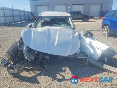 Piąte zdjęcie samochodu w środku: 2023 TOYOTA HIGHLANDER LE VIN:5TDKDRAH6PS007404 - miniatura