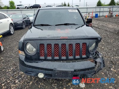 Piąte zdjęcie samochodu w środku: 2014 JEEP PATRIOT LATITUDE VIN:1C4NJRFBXED532873 - miniatura
