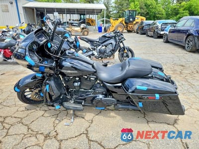 Trzecie zdjęcie samochodu z tyłu: 2018 HARLEY-DAVIDSON FLTRXS ROAD GLIDE SPECIAL VIN:1HD1KTC11JB677485 - miniatura