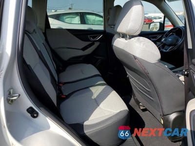 Zdjęcie 11 z 13 samochodu: 2019 SUBARU FORESTER PREMIUM VIN:JF2SKAGC8KH412827 - miniatura