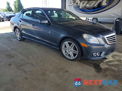 Czwarte zdjęcie samochodu z boku: 2010 MERCEDES-BENZ E 350 VIN:WDDHF5GB8AA060986 - miniatura