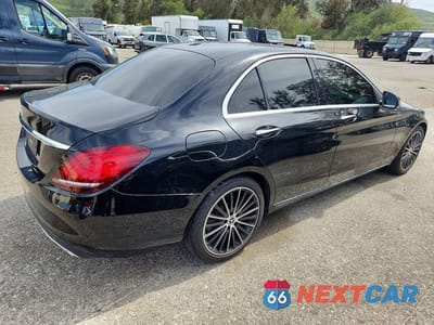 Trzecie zdjęcie samochodu z tyłu: 2021 MERCEDES-BENZ C 300 VIN:W1KWF8DBXMR631977 - miniatura
