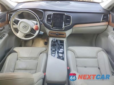 Zdjęcie 8 z 13 samochodu: 2016 VOLVO XC90 T6 VIN:YV4A22PL8G1035963 - miniatura