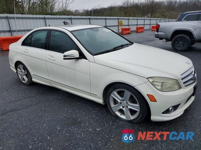 Czwarte zdjęcie samochodu z boku: 2010 MERCEDES-BENZ C 300 4MATIC VIN:WDDGF8BB2AR099823 - miniatura