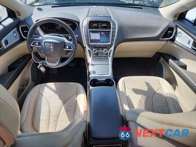 Zdjęcie 8 z 13 samochodu: 2020 LINCOLN NAUTILUS RESERVE VIN:2LMPJ8K96LBL33778 - miniatura