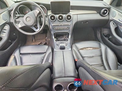 Zdjęcie 8 z 12 samochodu: 2016 MERCEDES-BENZ C 300 4MATIC VIN:55SWF4KB9GU118458 - miniatura