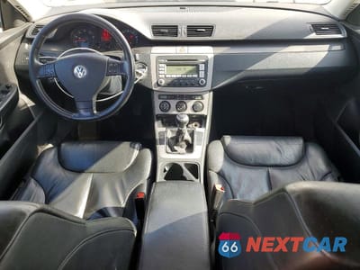 Zdjęcie 8 z 12 samochodu: 2007 VOLKSWAGEN PASSAT 2.0T LUXURY LEATHER VIN:WVWKK73C17P030062 - miniatura
