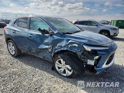 Czwarte zdjęcie samochodu z boku: 2024 BUICK ENCORE GX ST AWD VIN:KL4AMCSL8RB028416 - miniatura
