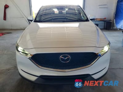 Piąte zdjęcie samochodu w środku: 2020 MAZDA CX-5 TOURING VIN:JM3KFBCM7L1814024 - miniatura