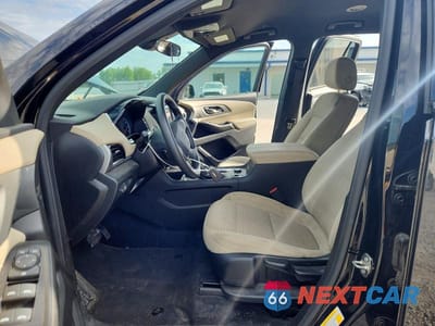 Zdjęcie 7 z 13 samochodu: 2022 CHEVROLET TRAVERSE LS VIN:1GNERFKW6NJ128476 - miniatura