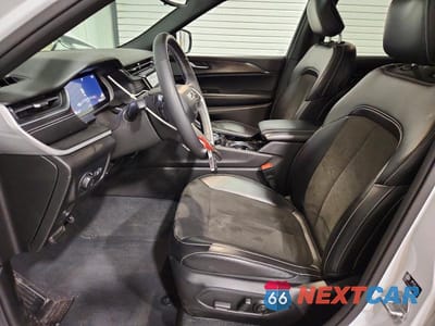 Zdjęcie 7 z 12 samochodu: 2023 JEEP GRAND CHEROKEE LAREDO VIN:1C4RJHAG2PC589317 - miniatura