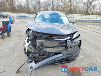 Piąte zdjęcie samochodu w środku: 2025 NISSAN ROGUE SV VIN:5N1BT3BB0SC825906 - miniatura