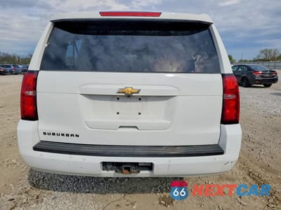 Zdjęcie 6 z 12 samochodu: 2017 CHEVROLET SUBURBAN C1500 LS VIN:1GNSCGEC7HR341034 - miniatura
