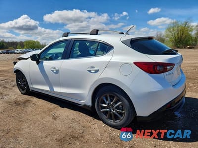 Drugie zdjęcie samochodu z przodu: 2016 MAZDA 3 TOURING VIN:3MZBM1L76GM273587 - miniatura