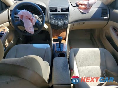 Zdjęcie 8 z 14 samochodu: 2005 HONDA ACCORD EX VIN:1HGCM56715A063193 - miniatura