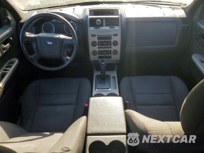Zdjęcie 8 z 12 samochodu: 2010 FORD ESCAPE XLT VIN:1FMCU0D73AKD38809 - miniatura