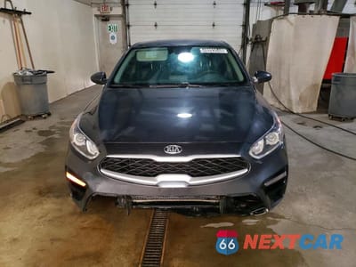 Piąte zdjęcie samochodu w środku: 2021 KIA FORTE LXS VIN:3KPF24AD2ME291577 - miniatura